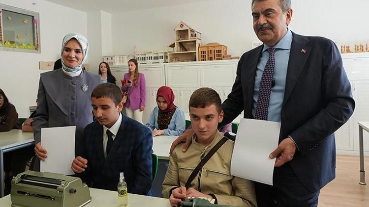 Görme Engelliler Okulu’na ziyaret