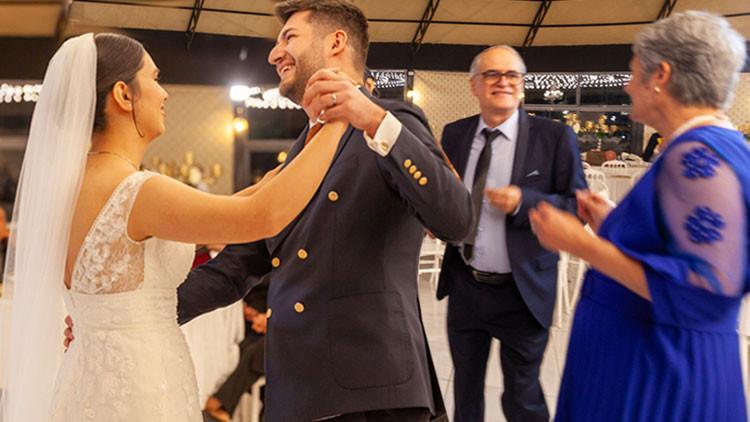 Düğünlerde şarkılardan alınacak telif kafaları karıştırdı… Gelin ve damat mağdur olacak mı Ücreti kim ödeyecek 7 SORU 7 YANIT