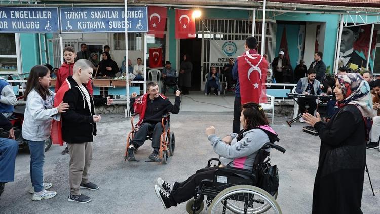 Kütahyada Özel Bireylere Asker Eğlencesi