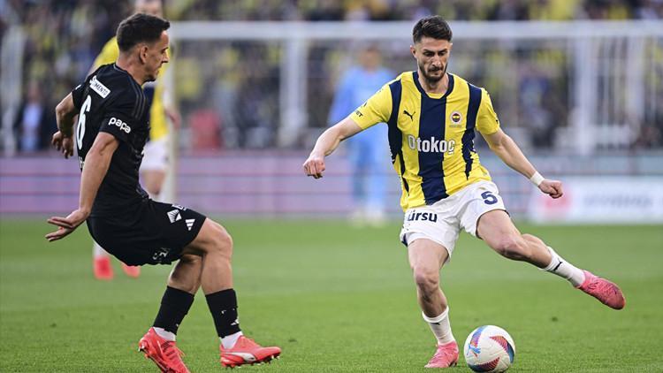 Fenerbahçe, İsmail Yüksekin sözleşmesini uzattı