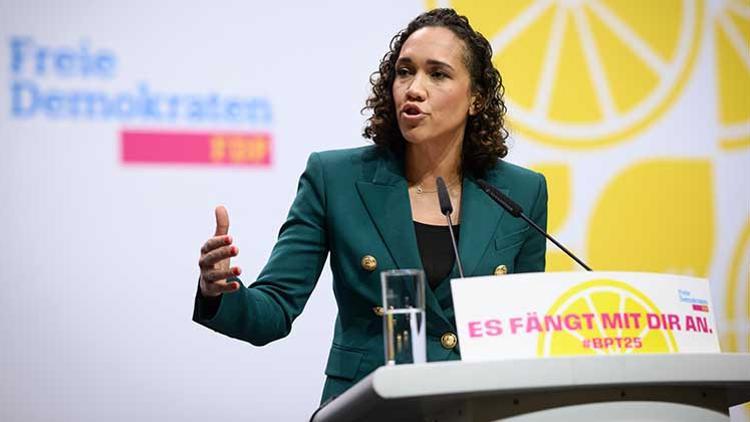 İş kadını Büttner, FDP Genel Sekreteri seçildi