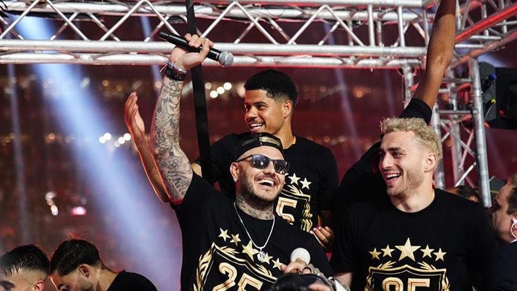Icardi, Hagi ve Popescu şampiyonluğu kutlamaya geldi