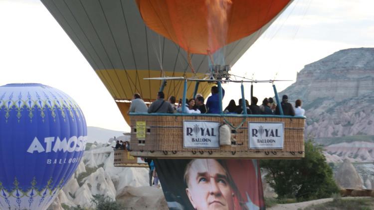 Kapadokyada 19 Mayıs Coşkusu: Balonlar Türk Bayrakları ve Atatürk Posterleriyle Havalandı