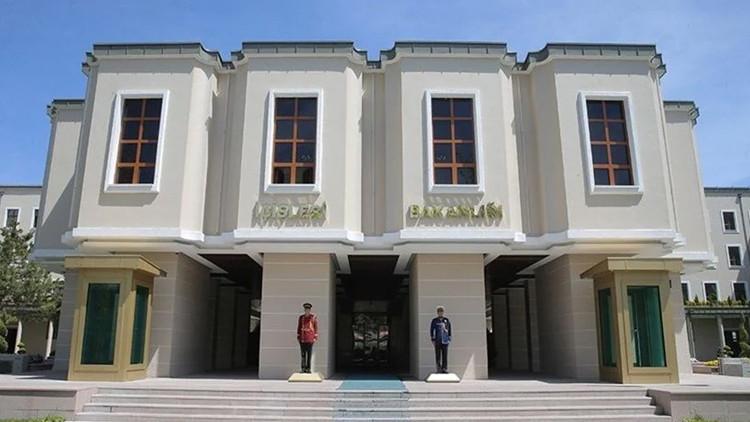 Büyükşehir ilçelerine kaymakam yerine vali atanacağı iddialarına yalanlama