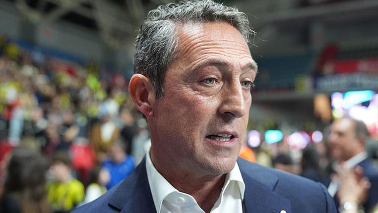 Ali Koç, Fenerbahçe Beko maçı sonrası armayı öptü: Yeterli bence