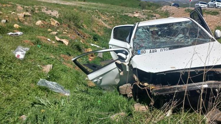 Bingölde otomobil şarampole devrildi: 1 ölü, 1i çocuk 2 yaralı
