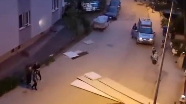 Karabük’te fırtınada ağaçlar devrildi