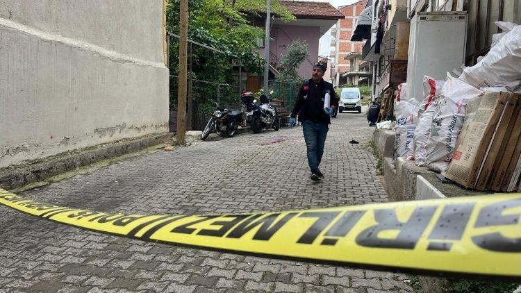 Miras kavgası kanlı bitti Ağabeyi av tüfeğiyle sokak ortasında öldürdü