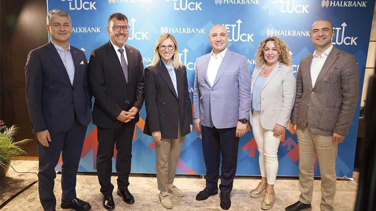 Gençler 50 saniyede girişimlerini anlattı Gençler 50 saniyede girişimlerini anlattı