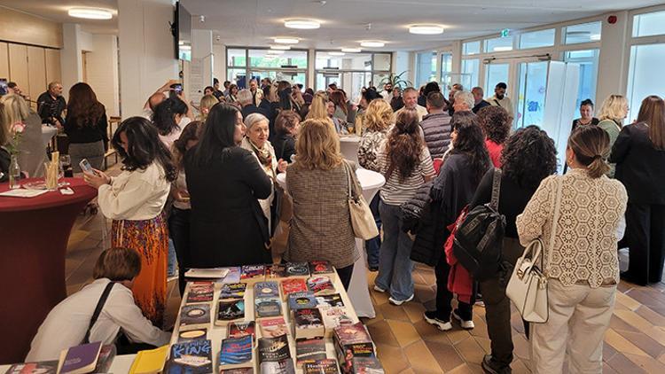Münih’te tiyatro ve kitap festivaline yoğun ilgi