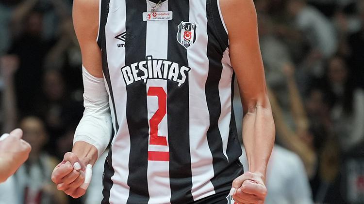 Beşiktaştan kadın voleybol takımına 12 transfer