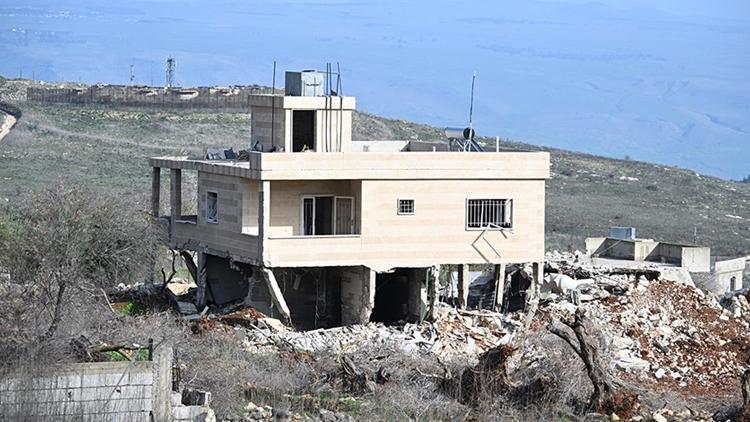 İsrail, Lübnanın Blida beldesine doğru ilerledi