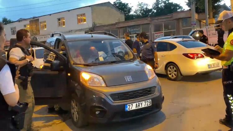 Diyarbakır’da uyuşturucu tacirlerine yönelik Narko-Hançer uygulaması