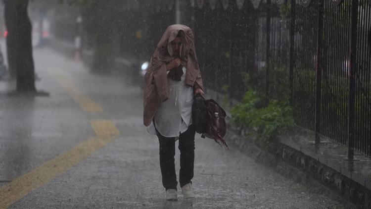 Meteorolojiden Ankara için gök gürültülü sağanak uyarısı