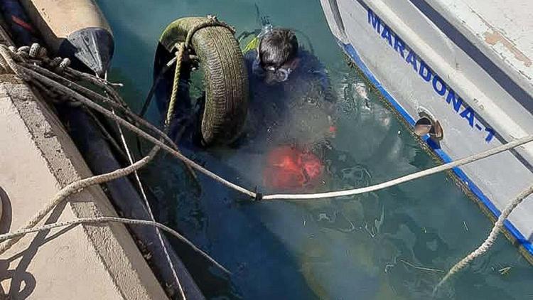 Datça’da deniz dibi temizliğinde 1 ton atık çıkarıldı