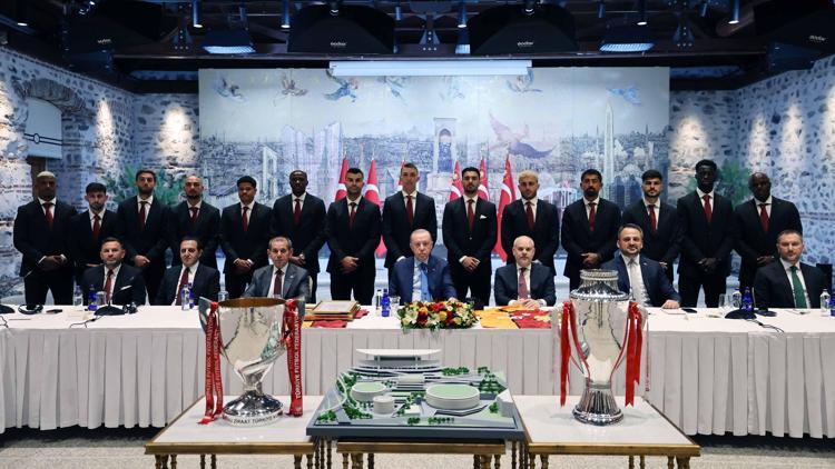 Cumhurbaşkanı Erdoğan, şampiyon Galatasarayı kabul etti