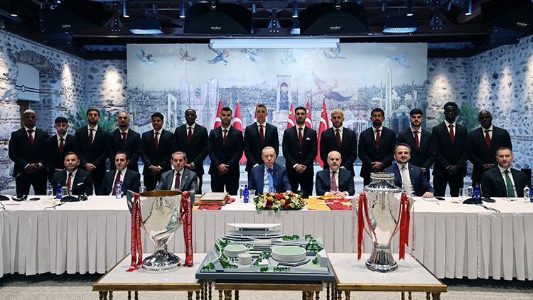 Hürriyet: Cumhurbaşkanı Erdoğan şampiyon Galatasarayı kabul etti