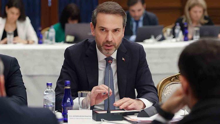Bakan Bayraktar, elektrik ve gaz fiyatlarında birkaç ay içinde artış planlanmadığını bildirdi