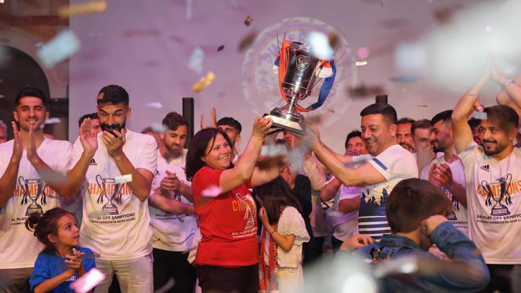 Nevşehirde Suvermez Kapadokyasporun Nesine 3. Lige yükselmesi kutlandı