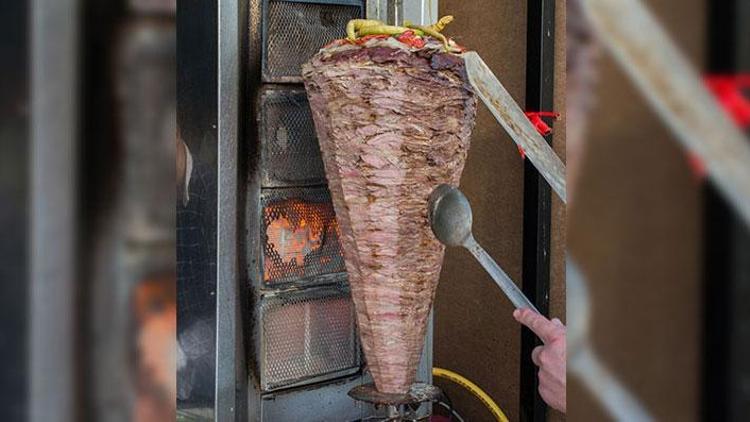 Döner işçileri ilk kez greve gitti