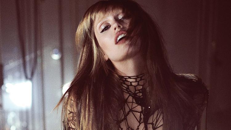 Miley Cyrus Yeni Albümü 'Something Beautiful'u Sevenleriyle Buluşturdu