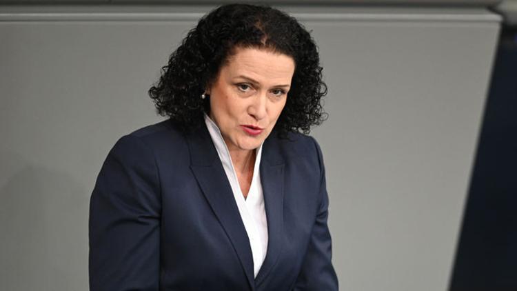 Müslümanlarla dalga geçti, partisi bile tepki gösterdi