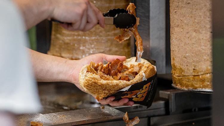 Almanya’da ‘döner’ denetimi Üçte biri ‘döner’ değil...