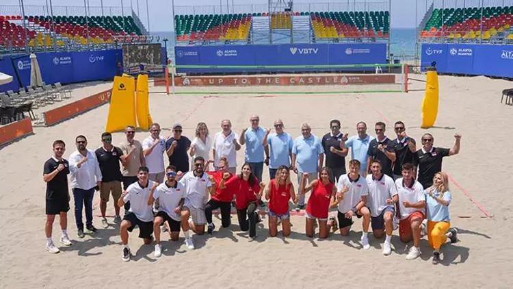 Alanyada plaj voleybolu heyecanı