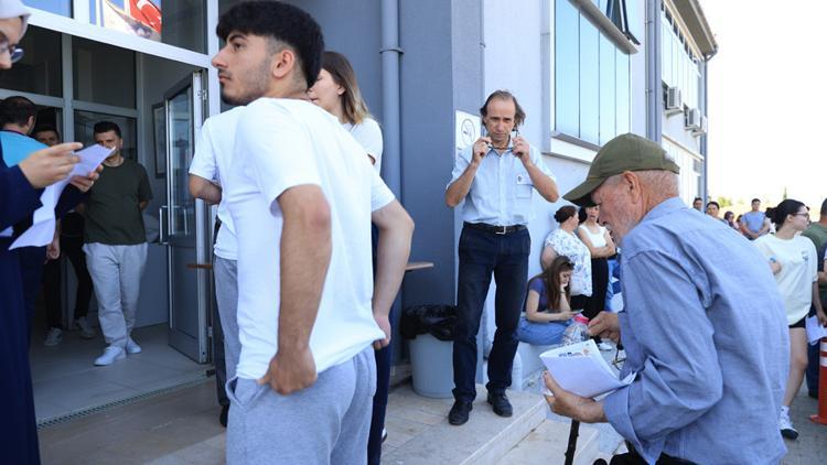 En yaşlı aday 8’inci kez üniversite sınavına girdi