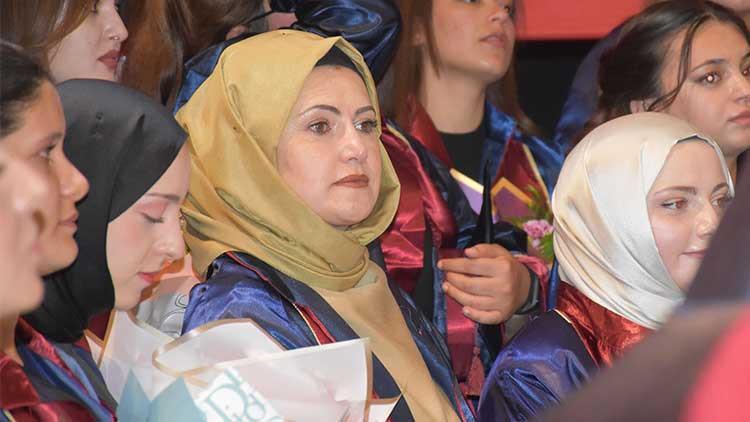 İki kanseri yendi, 49 yaşında üniversiteyi birincilikle bitirdi... Okul bana çok büyük bir enerji verdi