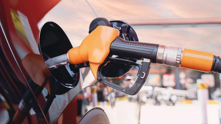 Petrol fiyatları düştü akaryakıtta dev indirim