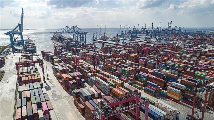Dış ticaret açığı yıllık arttı aylık geriledi