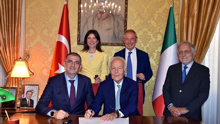 Baykardan Piaggio Aerospacein devralınması onuruna resepsiyon