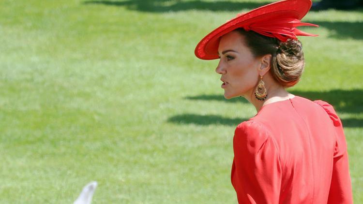 Buckingham mensupları kanserin türünü ağızlarından kaçırmıştı: Belki de hiçbir zaman tam olarak iyileşemeyecek