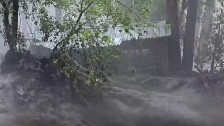 ABDde bir köyü sel vurdu: 2si çocuk 3 kişi hayatını kaybetti