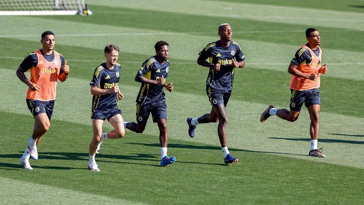 Fenerbahçe, yeni sezon hazırlıklarına devam etti