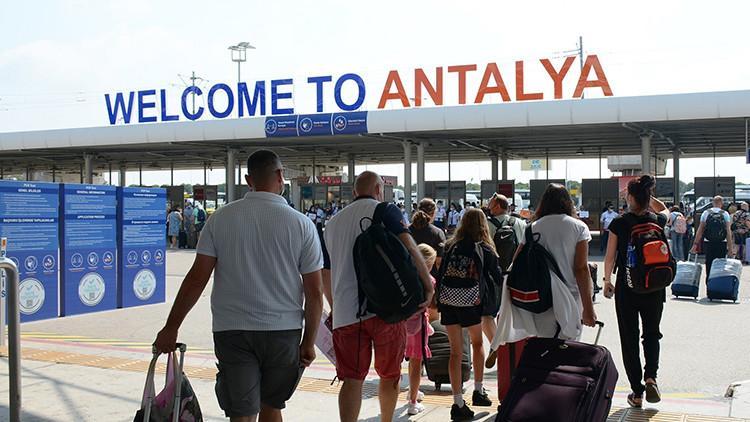 Antalyada günlük turist rekoru kırıldı