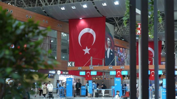 Sabiha Gökçen 15 Temmuzda kırmızı beyaza bürünecek