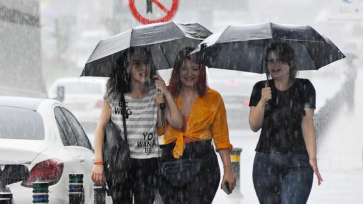 Meteoroloji bölge bölge uyardı Hafta sonu çok kuvvetli sağanak yağış ve fırtına geliyor... 34 ili etkisi altına alacak