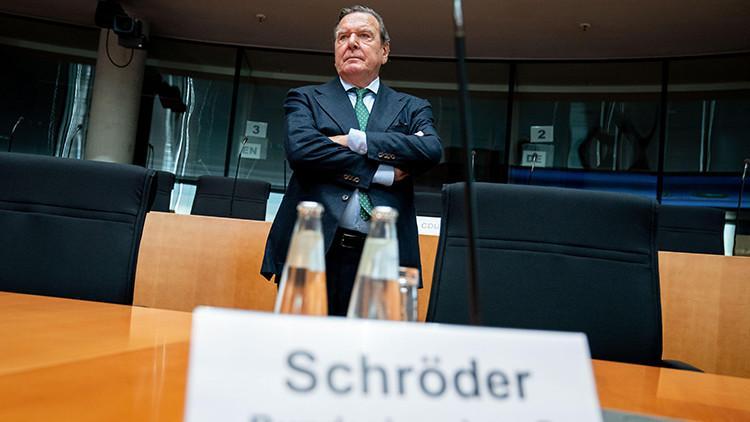 Schröder komisyonda ifade verebilir