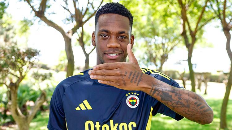 Hürriyet: Fenerbahçenin yeni transferi Jhon Duran: Farklı ülkelerden teklifler vardı