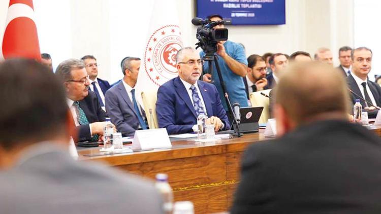 ‘Kamu çalışanlarımızın kazanımlarına şahit olacağız’