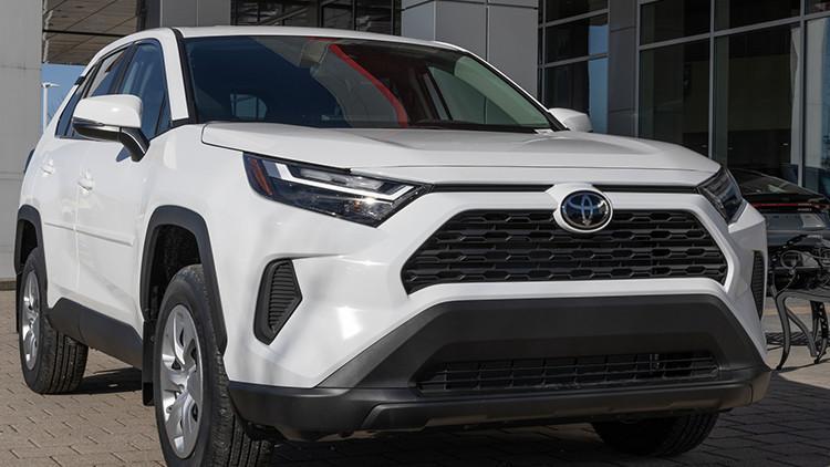 Toyota en çok araç satan otomobil üreticisi unvanını korudu