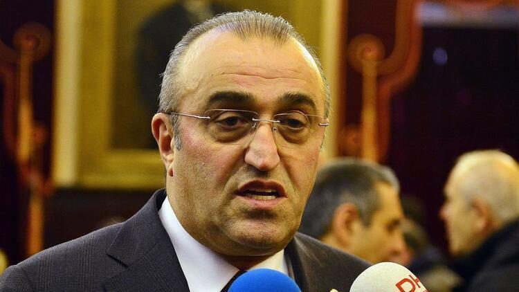Hürriyet: Abdurrahim Albayrak 200 dedi, Dursun Özbek 2 bine çıkardı