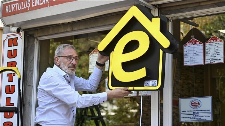 Emlak ofislerinde e tabelası dönemi Emlak ofislerinde e tabelası dönemi