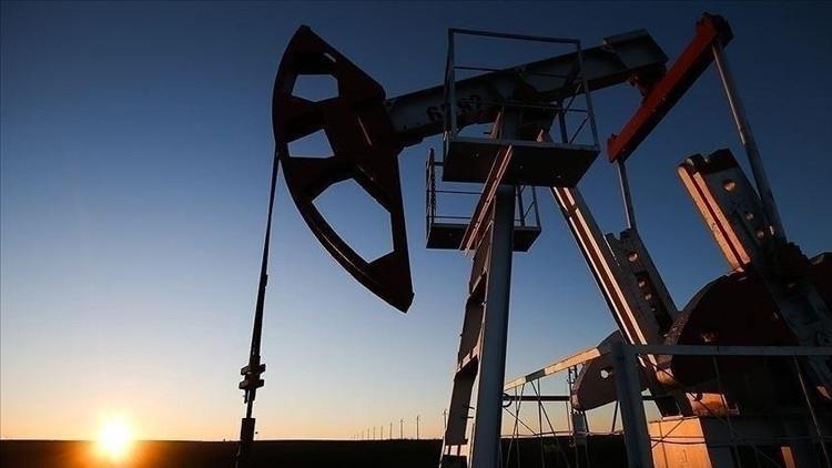 Petrol fiyatları jepolitik gerilimlerle geriledi