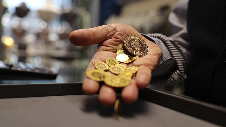 Gram altında yeni rekor Dolardan destek aldı