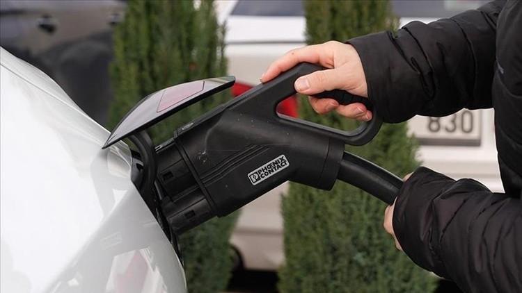 Elektrikli araç şarjında yeni hesap: Maliyeti 1 TLye düştü