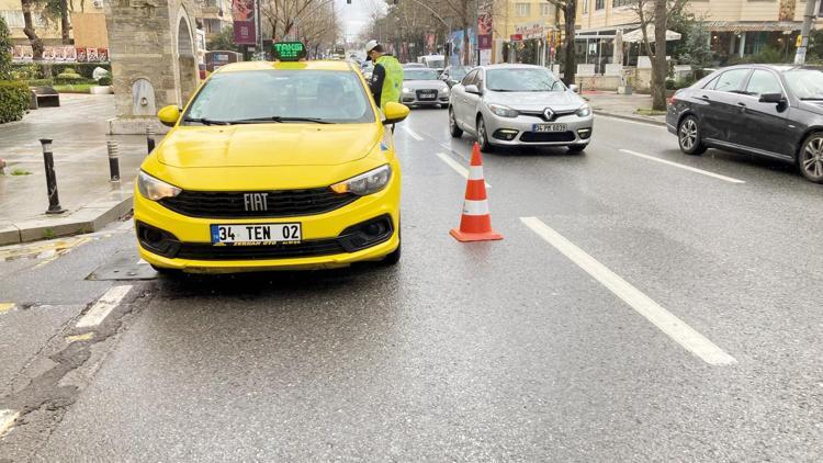 Taksici, dolmuşcu basit usulden çıkarılıyor... Vergide ‘basit’ düzenleme Taksici, dolmuşcu basit usulden çıkarılıyor... Vergide ‘basit’ düzenleme
