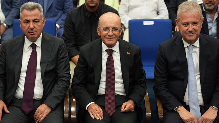 Bakan Şimşek, İzmir’de iş dünyasıyla buluştu